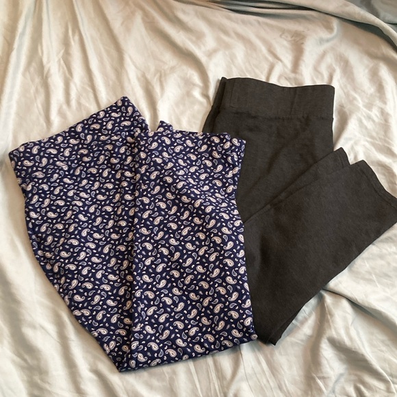 Lady’s Paisley Print Knit Leggings - Picture 1 of 3